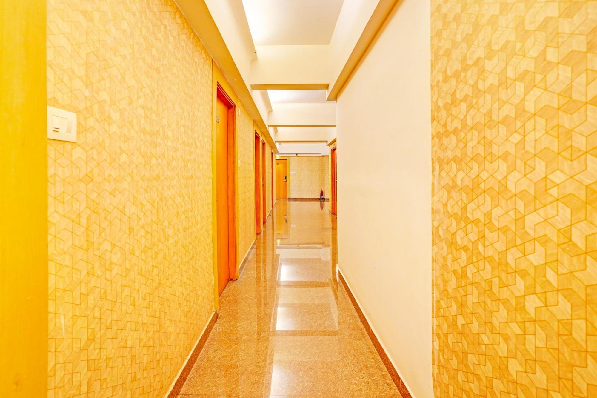 Super Townhouse Oak Electronic City Formerly Hotel Trubell Kammasandra Exterior photo